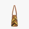 Bolso de compras Toni Shopper con cremallera superior y tachuelas en lona Visetos Mega Herringbone Bolso de compras Toni Shopper con cremallera superior y tachuelas en lona Visetos Mega Herringbone