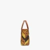 Bolso de compras Toni Shopper con cremallera superior y tachuelas en lona Visetos Mega Herringbone Bolso de compras Toni Shopper con cremallera superior y tachuelas en lona Visetos Mega Herringbone