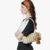 Bolso de hombro Aren East West en Visetos Bolso de hombro Aren East West en Visetos