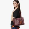 Bolso escolar tipo tote Aren en Visetos Bolso escolar tipo tote Aren en Visetos