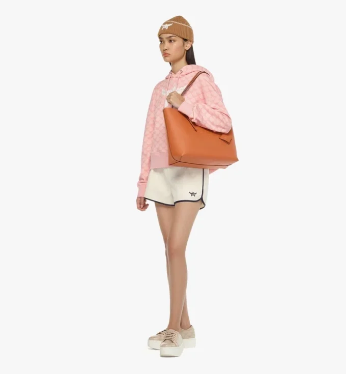 Bolso Himmel Shopper en piel con logotipo en relieve Bolso Himmel Shopper en piel con logotipo en relieve