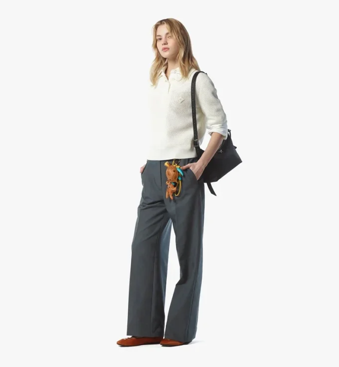 Bolso Hobo Aren de nailon reciclado y cuero con estampado Monogram Bolso Hobo Aren de nailon reciclado y cuero con estampado Monogram