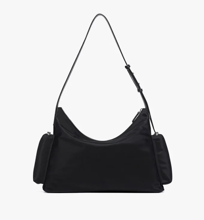Bolso hobo con cremallera Aren en Econyl® y piel con estampado Monogram Bolso hobo con cremallera Aren en Econyl® y piel con estampado Monogram