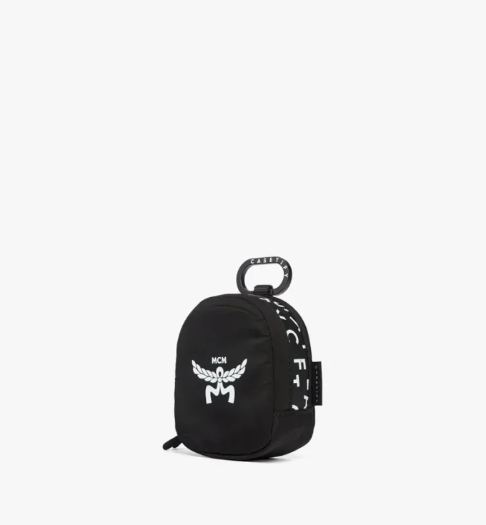 Dije para neceser de AirPods MCM x Casetify Dije para neceser de AirPods MCM x Casetify