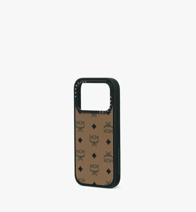 Funda para iPhone 17 Pro MCM X Casetify Monogram Impact Funda para iPhone 17 Pro MCM X Casetify Monogram Impact