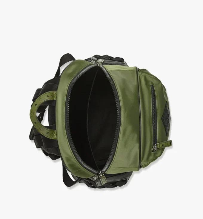 Mochila Aren en Econyl® y cuero con estampado Monogram Mochila Aren en Econyl® y cuero con estampado Monogram