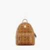 Mochila Stark con tachuelas laterales en Visetos