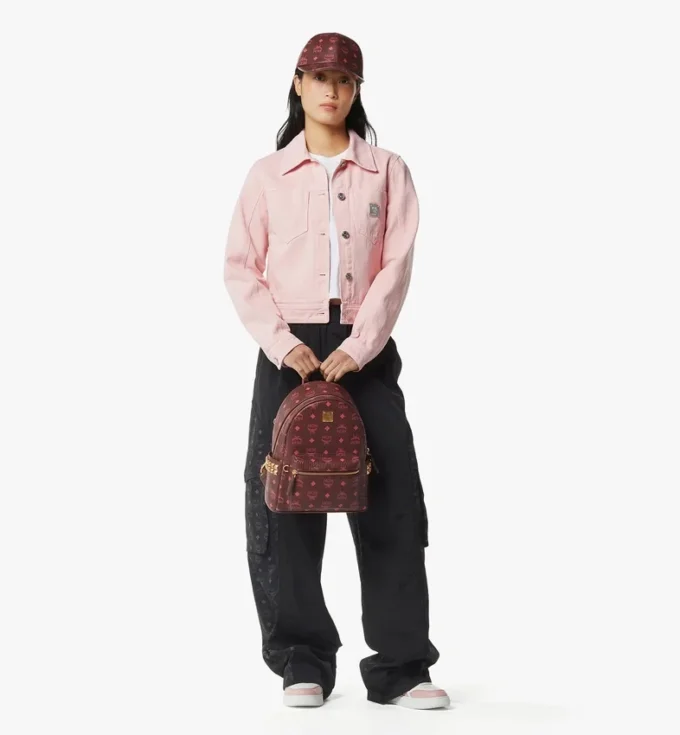 Mochila Stark con tachuelas laterales en Visetos Mochila Stark con tachuelas laterales en Visetos