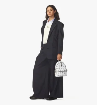 Mochila Stark con tachuelas laterales en Visetos