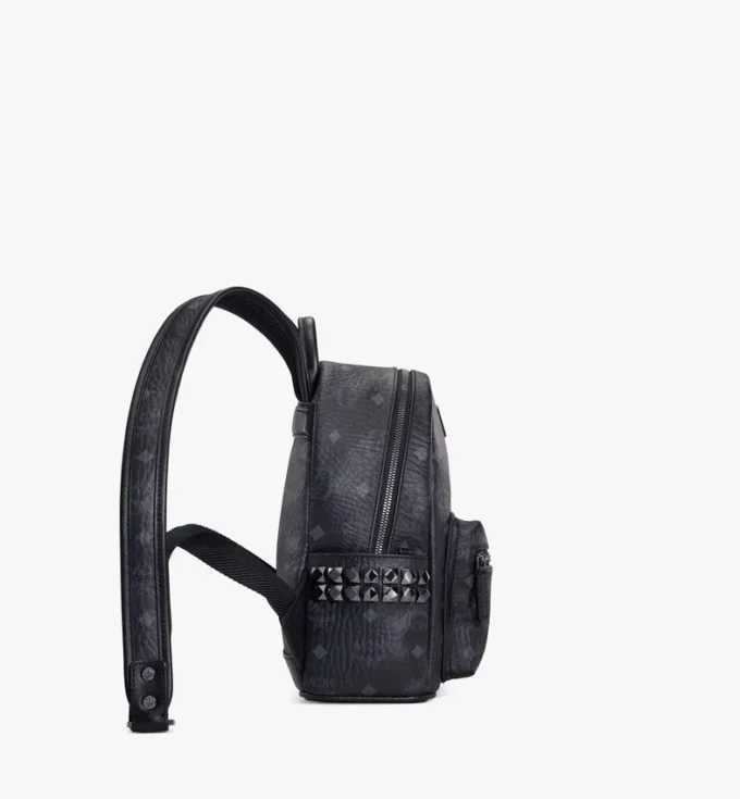 Mochila Stark con tachuelas laterales en Visetos Mochila Stark con tachuelas laterales en Visetos
