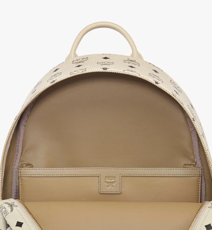 Mochila Stark con tachuelas laterales en Visetos
