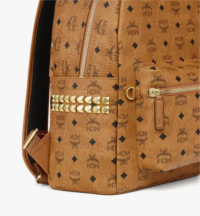 Mochila Stark con tachuelas laterales en Visetos