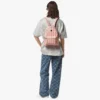 Mochila Stark con tachuelas laterales en Visetos Mochila Stark con tachuelas laterales en Visetos