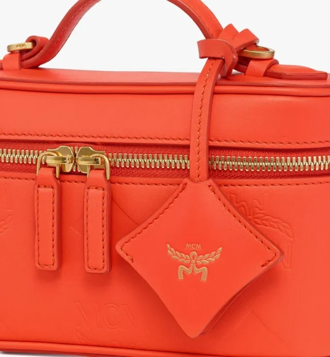 Neceser Aren en piel con motivo Maxi Monogram Neceser Aren en piel con motivo Maxi Monogram